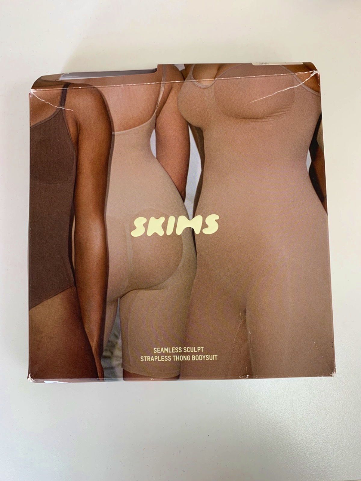 SKIMS Sienna Seamless Sculpt Strapless Thong Bodysuit UK M