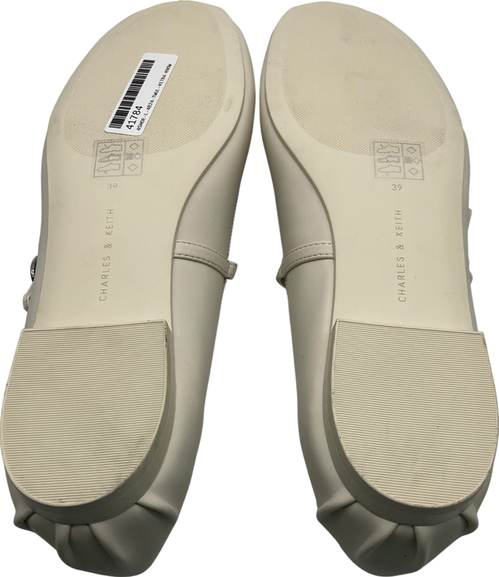 Charles & Keith Cream Gertrude Round Toe Mary Janes UK 6 EU 39 👠