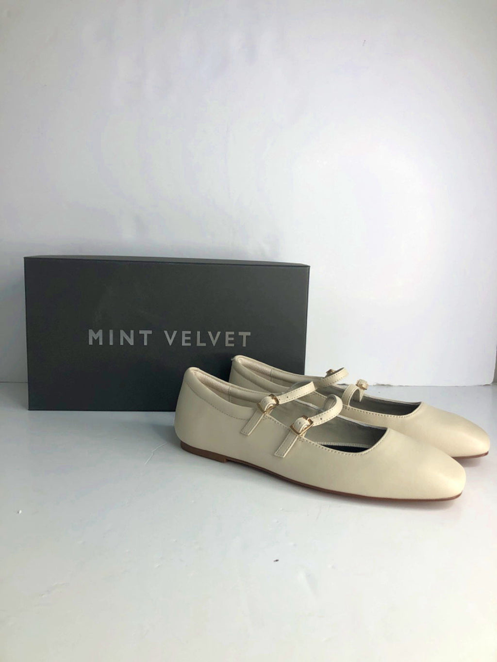 Mint Velvet Cream Leather Ballet Pumps UK 5 EU 38