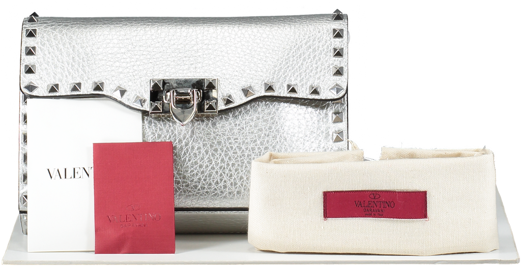 Valentino Garavani Metallic pebbled leather Rockstud Flip Lock Flap Bag Silver