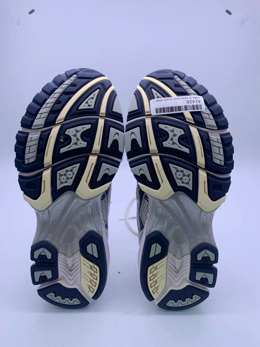 Asics White Gel-Kayano 14 Trainers UK 6.5