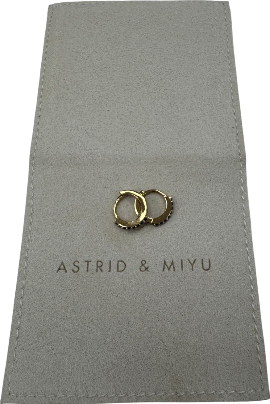 Astrid & Miyu Yellow 18k Gold Plated Silver Huggie Earrings With Sapphires