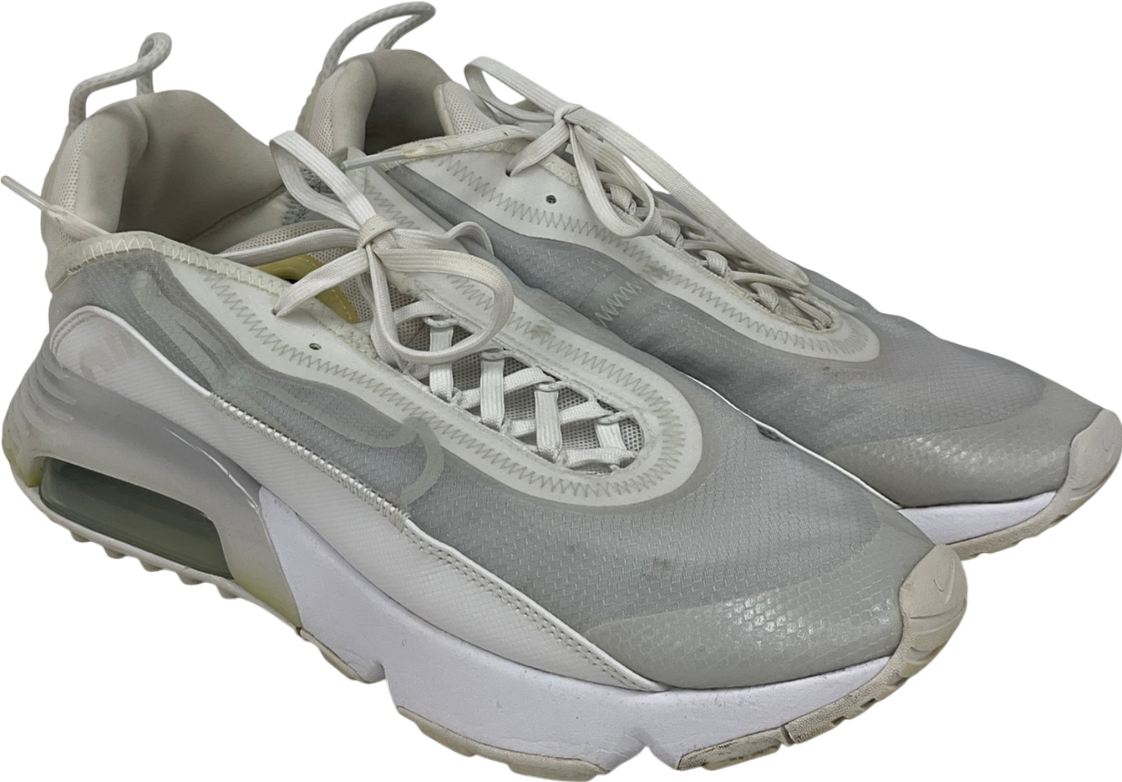 Nike White Air Max 2090 Trainers UK 9 EU 43 👞