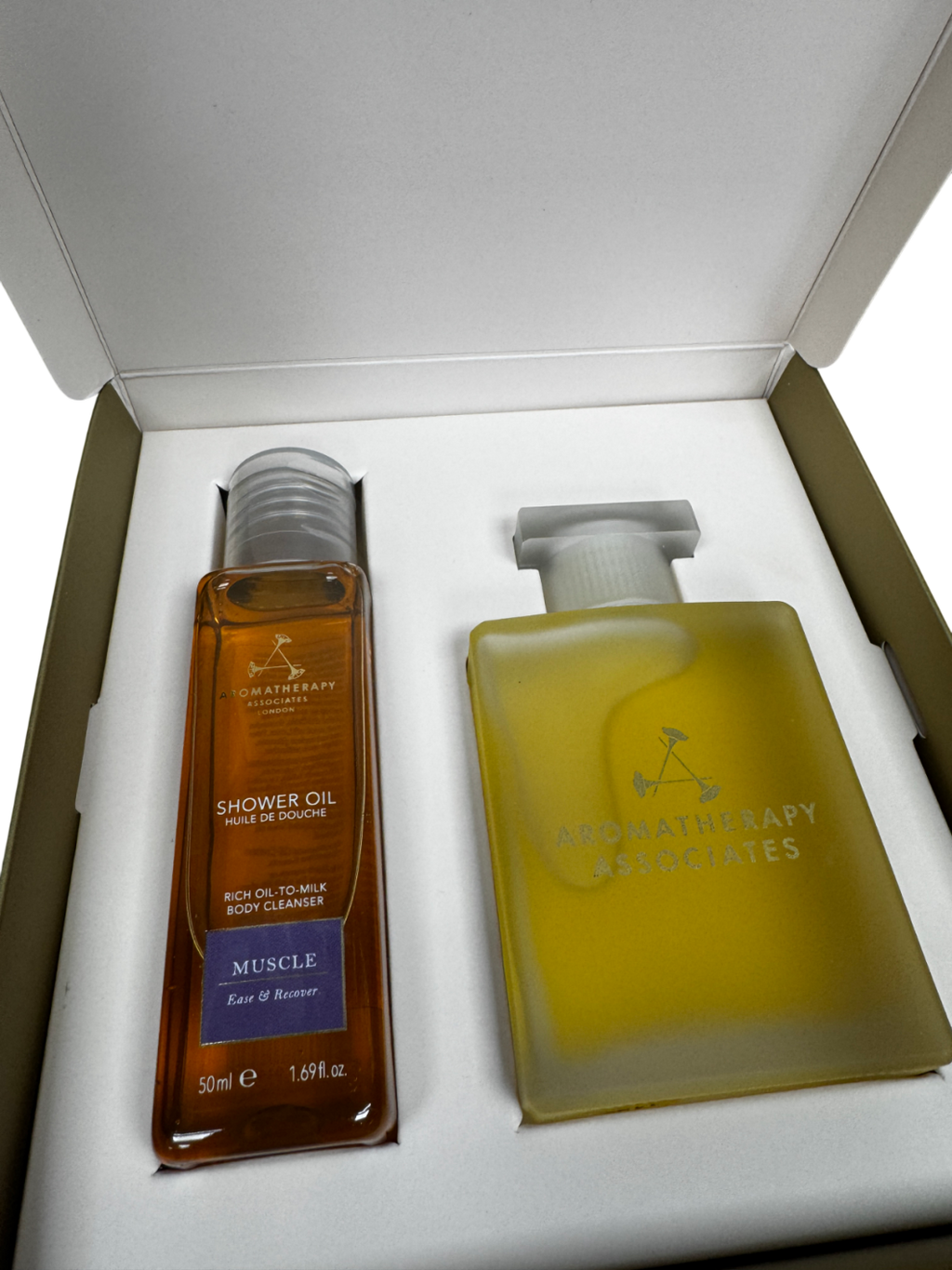 Aromatherapy Associates Ease & Recover Muscle Ease Heroes (worth £72) 2-PIECE