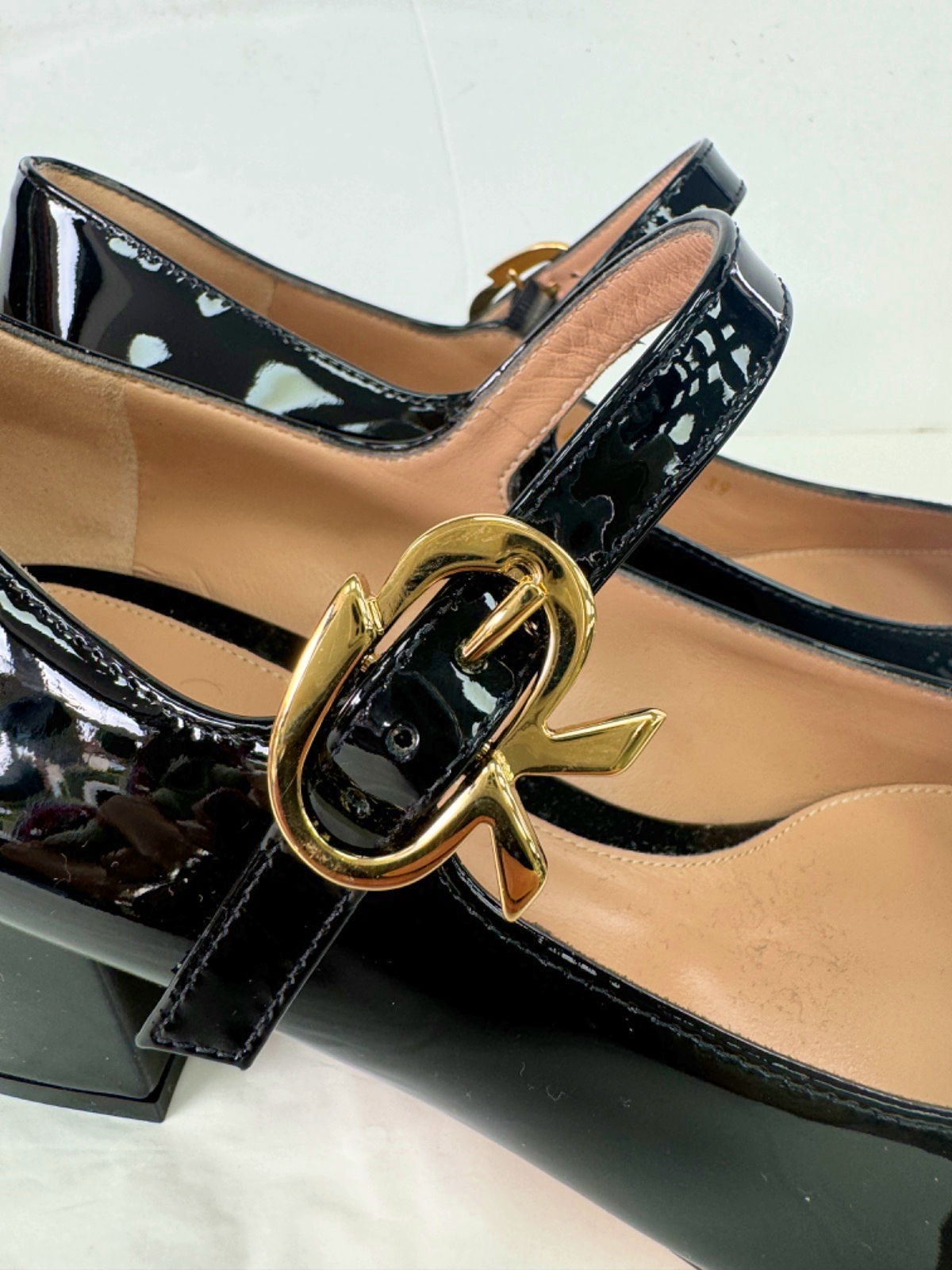 Gianvito Rossi Black Ribbon Patent Leather Mary Jane Court Shoes