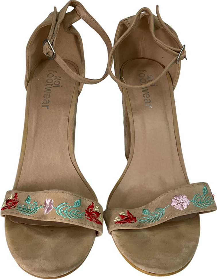 Koi Footwear Beige Floral Embroidered Block Heel UK 7 EU 40 👠