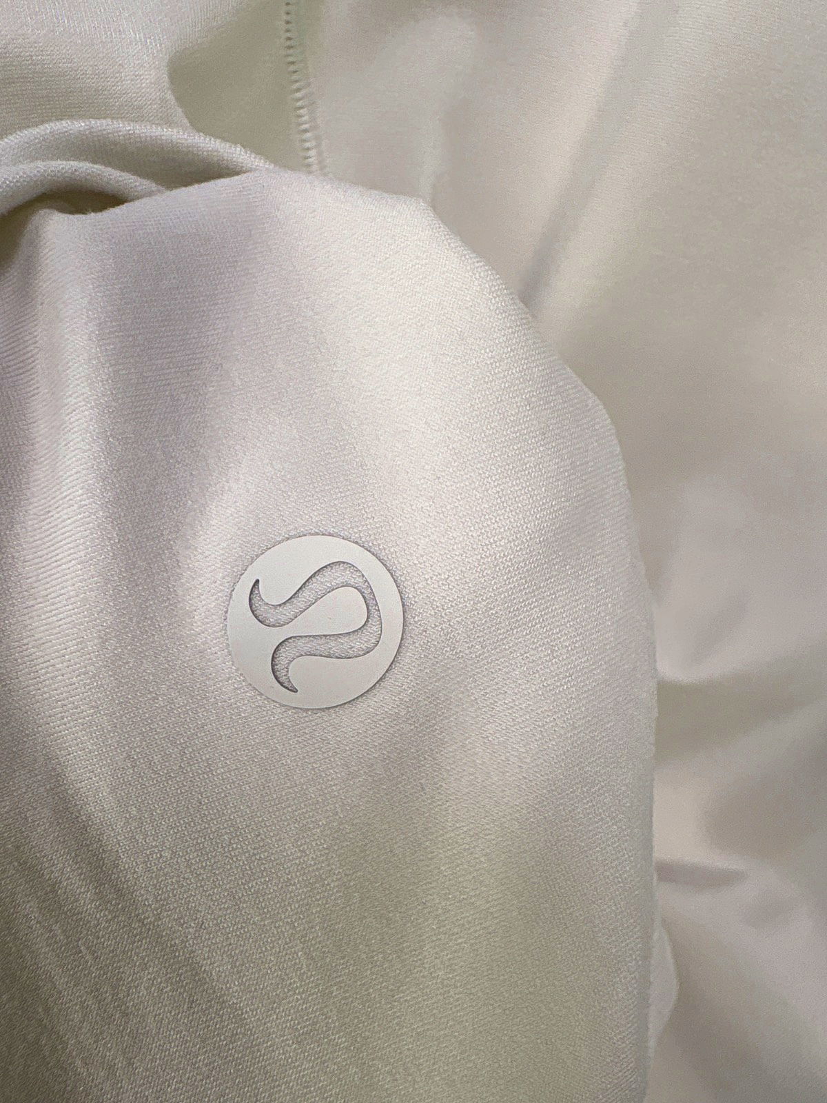 Lululemon  Off White Long Sleeve Turtleneck Top