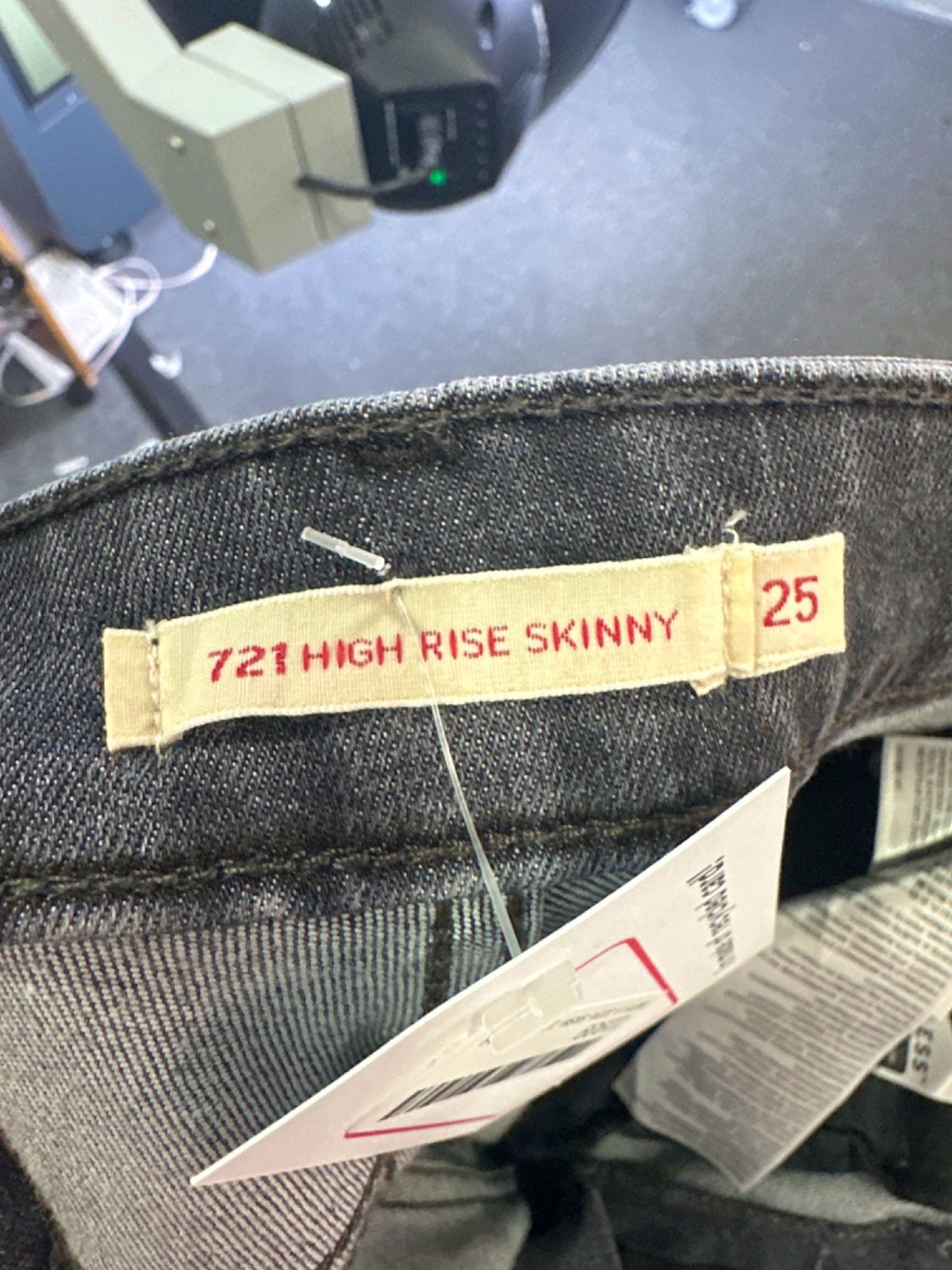 Levi's Grey 721 High Rise Skinny Jeans UK W25