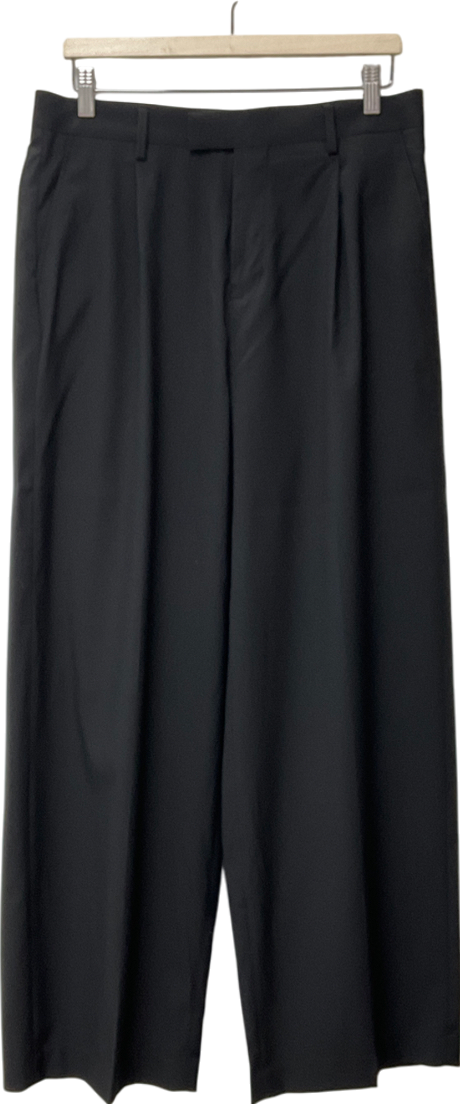 boohooMan Black Extra Wide Fit Pleat Front Tailored Trousers UK S