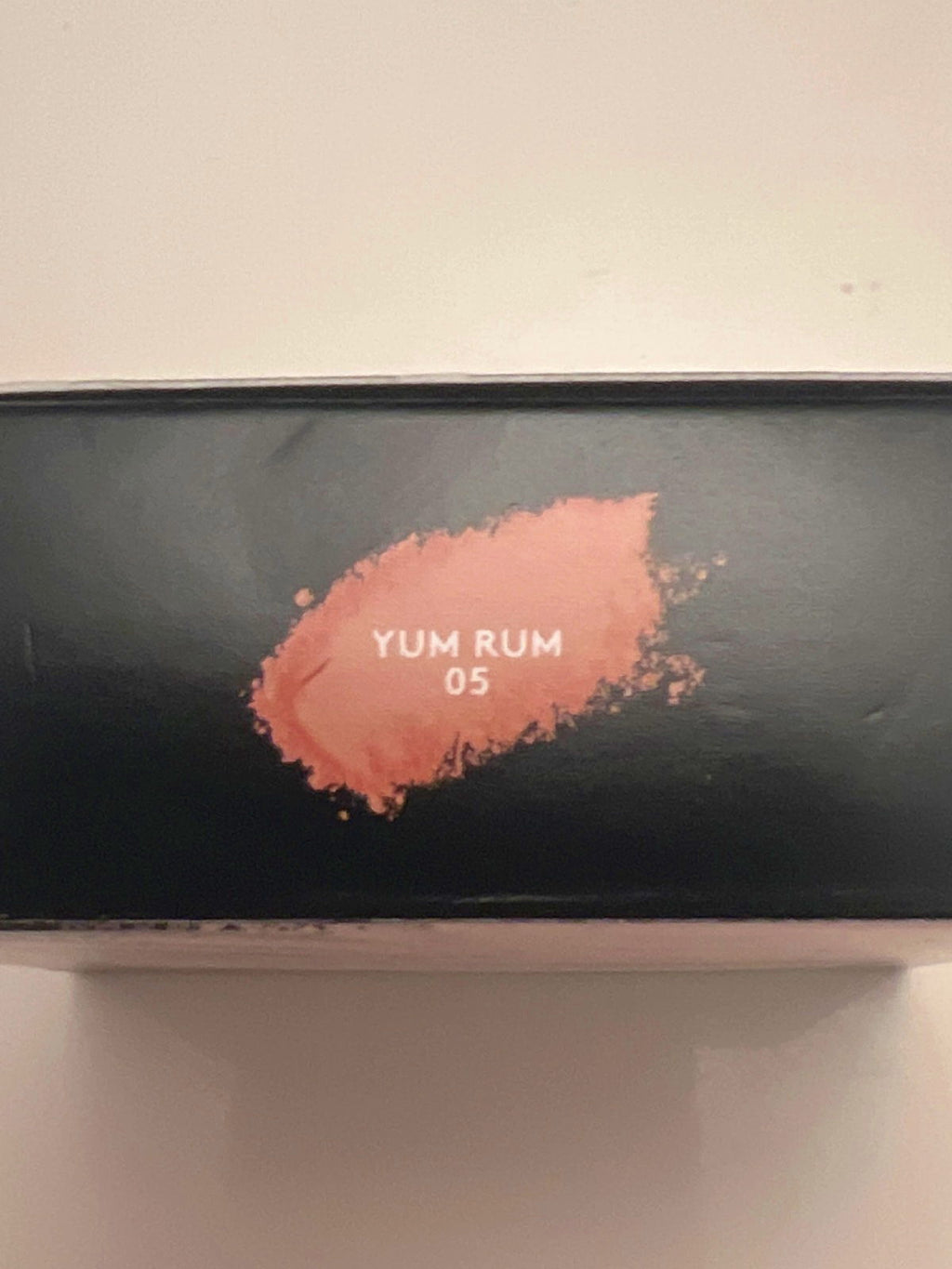 Fenty Beauty Light-Diffusing Highlighter Yum Rum 4.5g