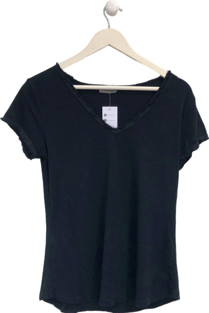 N°1 George Street Black V-Neck T-Shirt