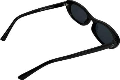 AV sunglasses Raya Black Sunglasses in case