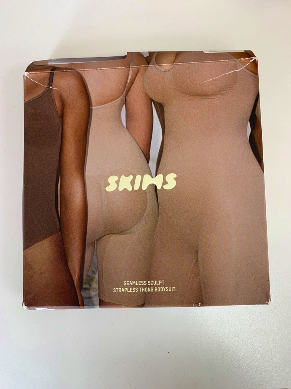 SKIMS Sienna Seamless Sculpt Strapless Thong Bodysuit UK L