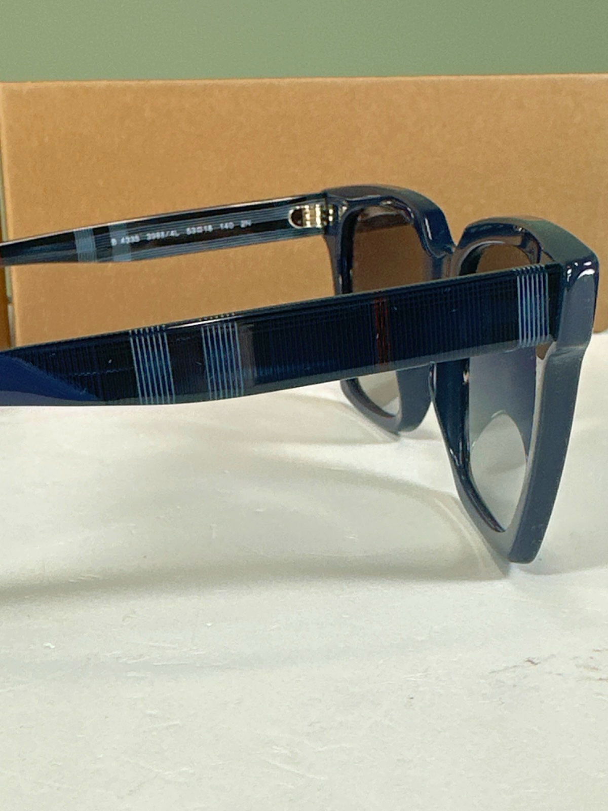 Burberry BE 4335 Maple 39884L Blue Sunglasses in Case & Box