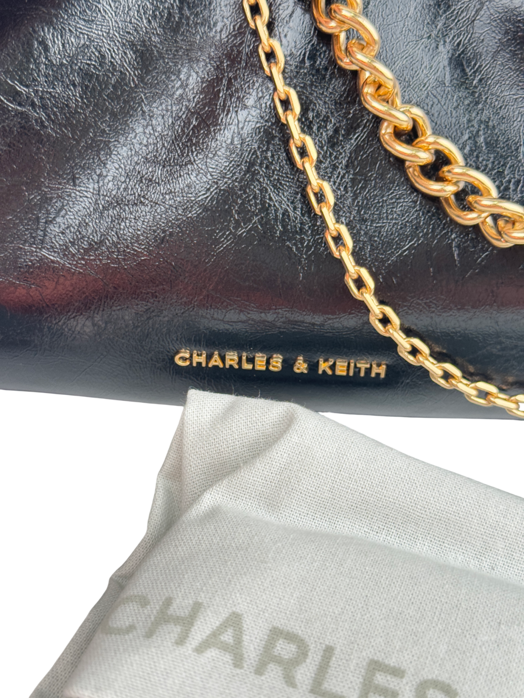 CHARLES & KEITH Black Atwood Chain-embellished Shoulder Bag - Noir