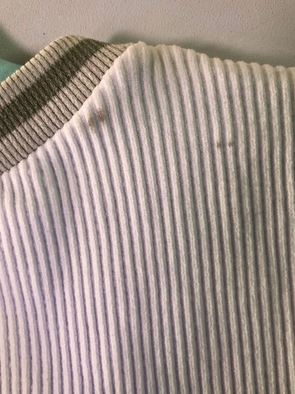 Urban Outfitters White Ribbed Crop Top M