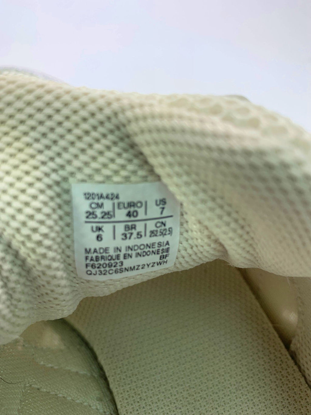 Asics White Gel-1130 Trainers EU 40