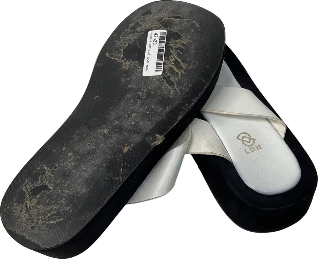 DUCIE London  White  Leather Flip Flops UK 5 EU 38 👠