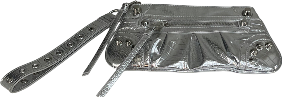 STEVE MADDEN Silver Bglowing clutch bag with wrist strap