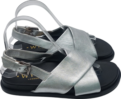 Wyse London London Silver Soft Leather Metallic Sandals EU 37 UK 4