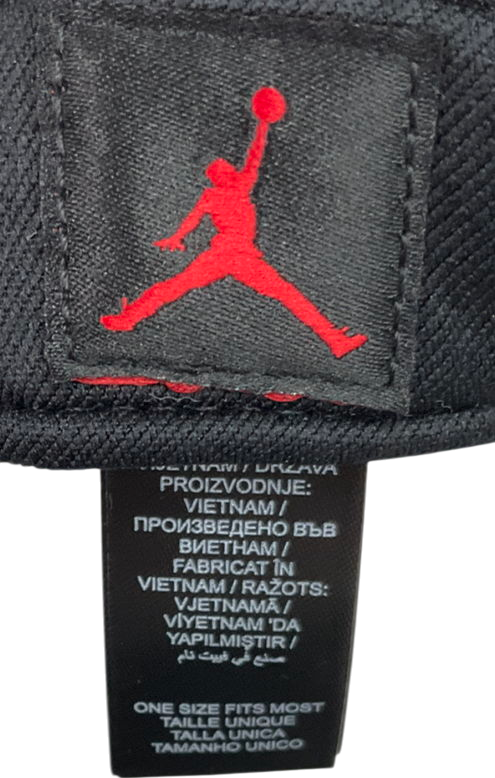 Nike White Club Cap Adjustable Unstructured Baseball Cap