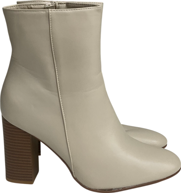 Ideal shoes Cream Round Toe Stacked Heel Ankle Boots UK 6 EU 39 👠