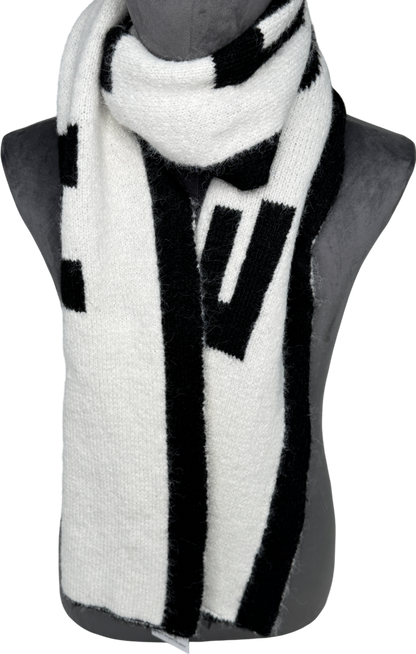 4th & Reckless Black / White Reversible Letti Logo-pattern Knitted Scarf One Size