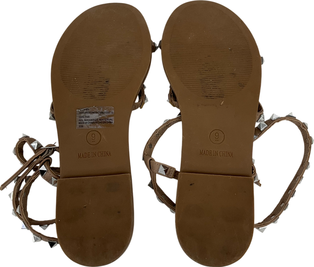 STEVE MADDEN Beige Travel rockstud Sandals UK 6.5 EU 39.5 👠
