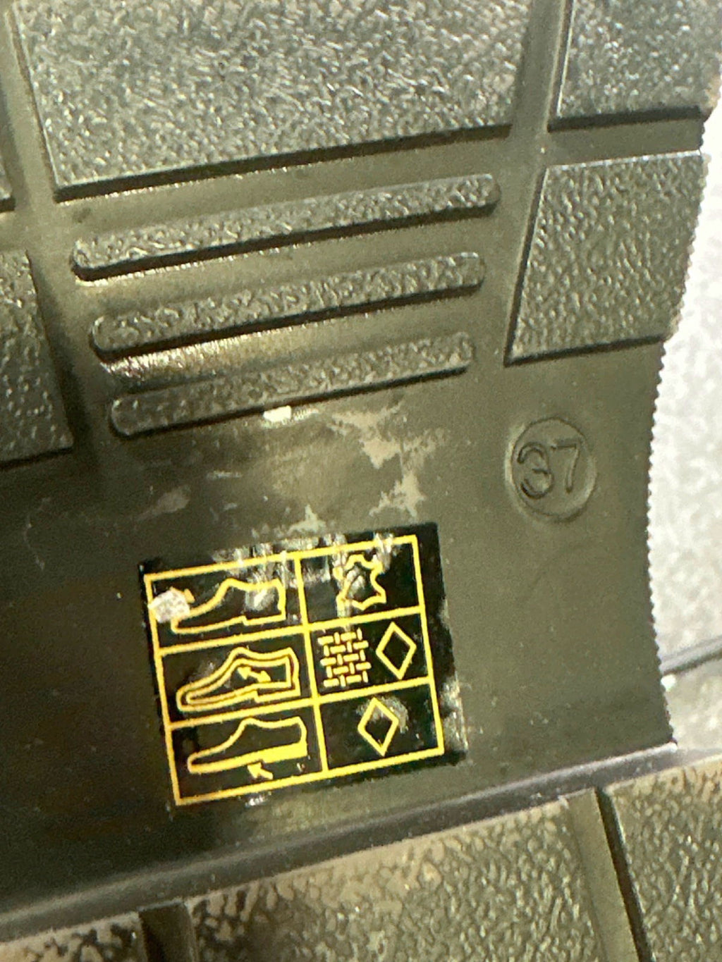 Carvela Black Leather Strategy 2 Ankle Boots UK 4