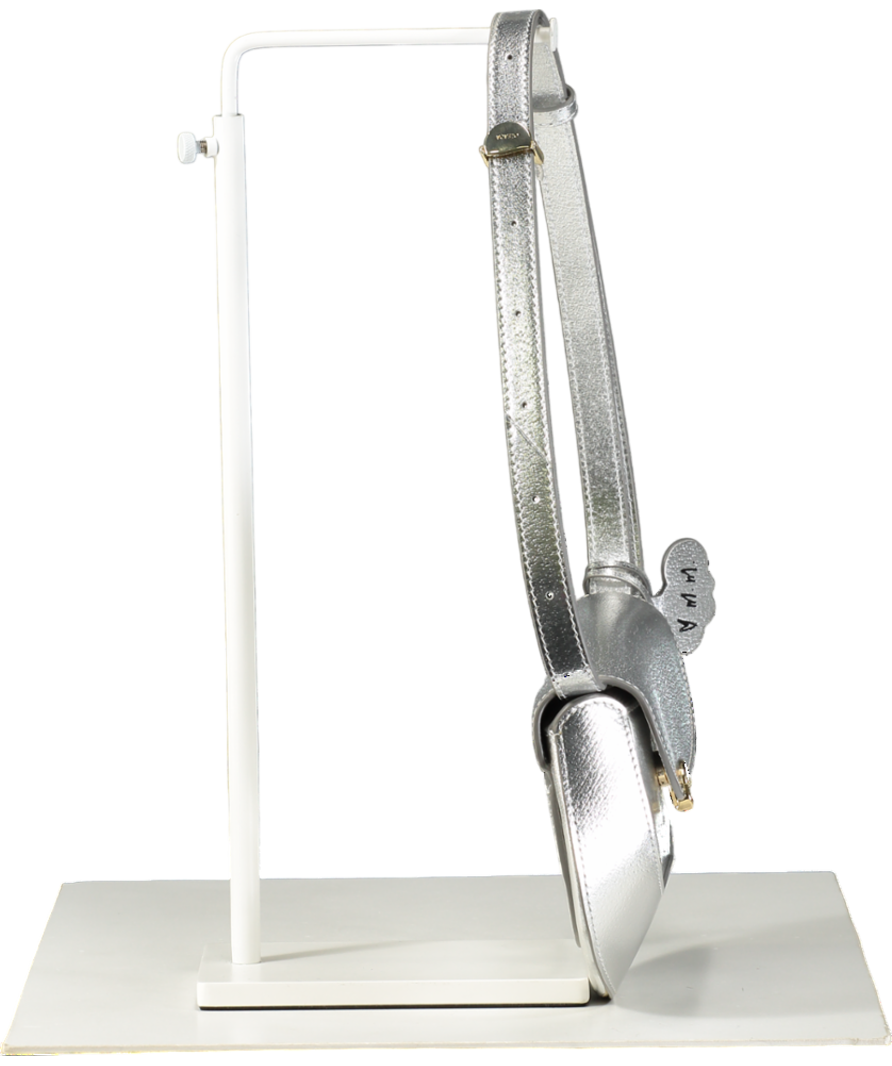 Oleada Metallic Silver Echo Leather  Bag