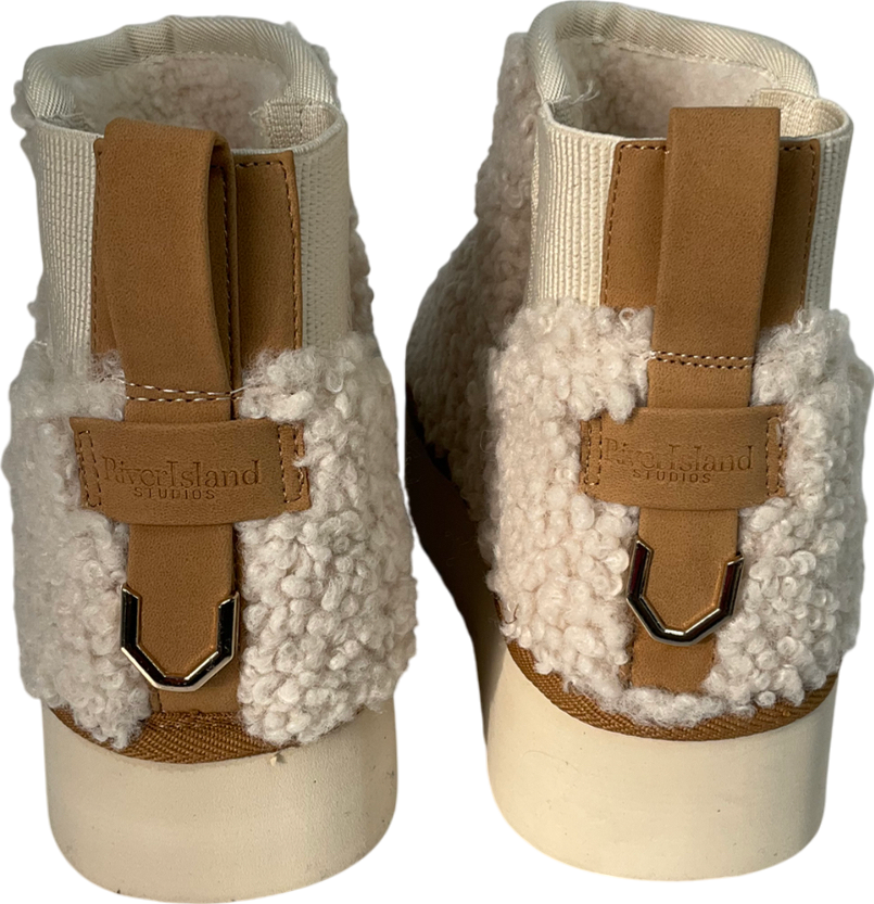 River Island White Cream Borg Lining Boots UK 4 EU 37 👠