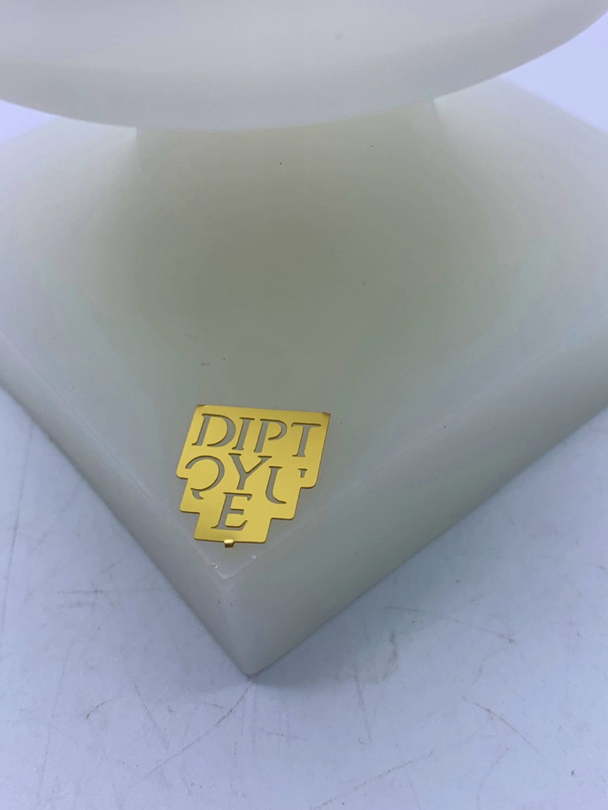 Diptyque White Antique Wax Vase PM