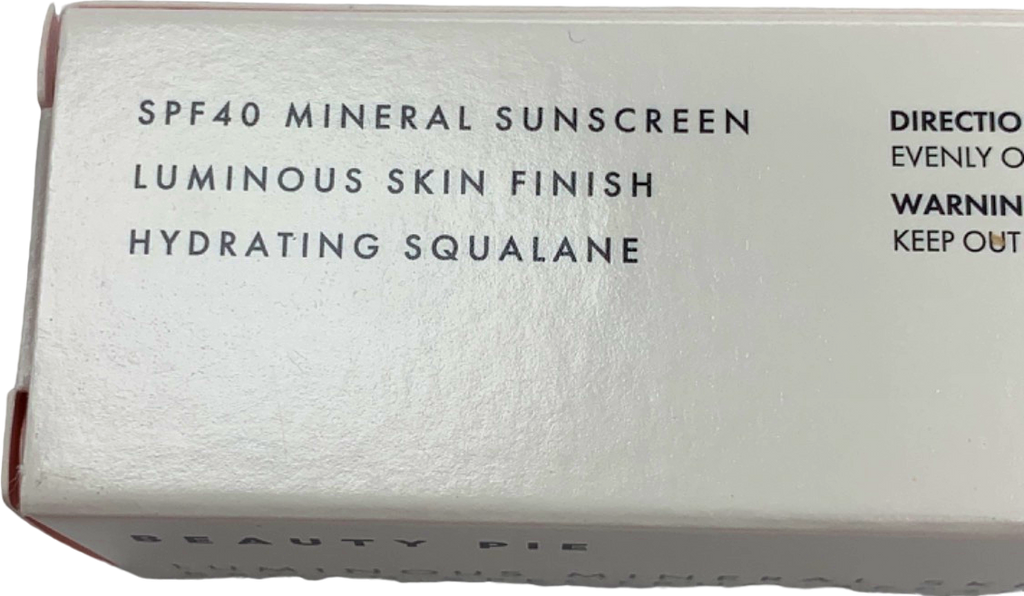 Beauty Pie Luminous Mineral Skin Tint Broad Spectrum SPF40 Sunscreen Medium 30ml