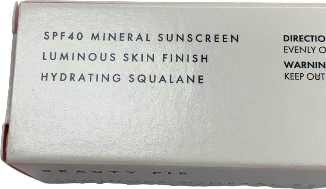 Beauty Pie Luminous Mineral Skin Tint Broad Spectrum SPF40 Sunscreen Medium 30ml