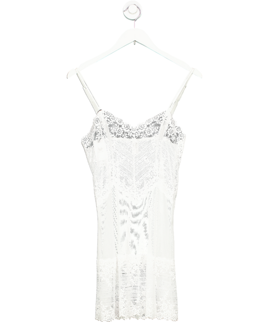 Wacoal White Embrace Lace V-neck stretch-lace chemise UK M