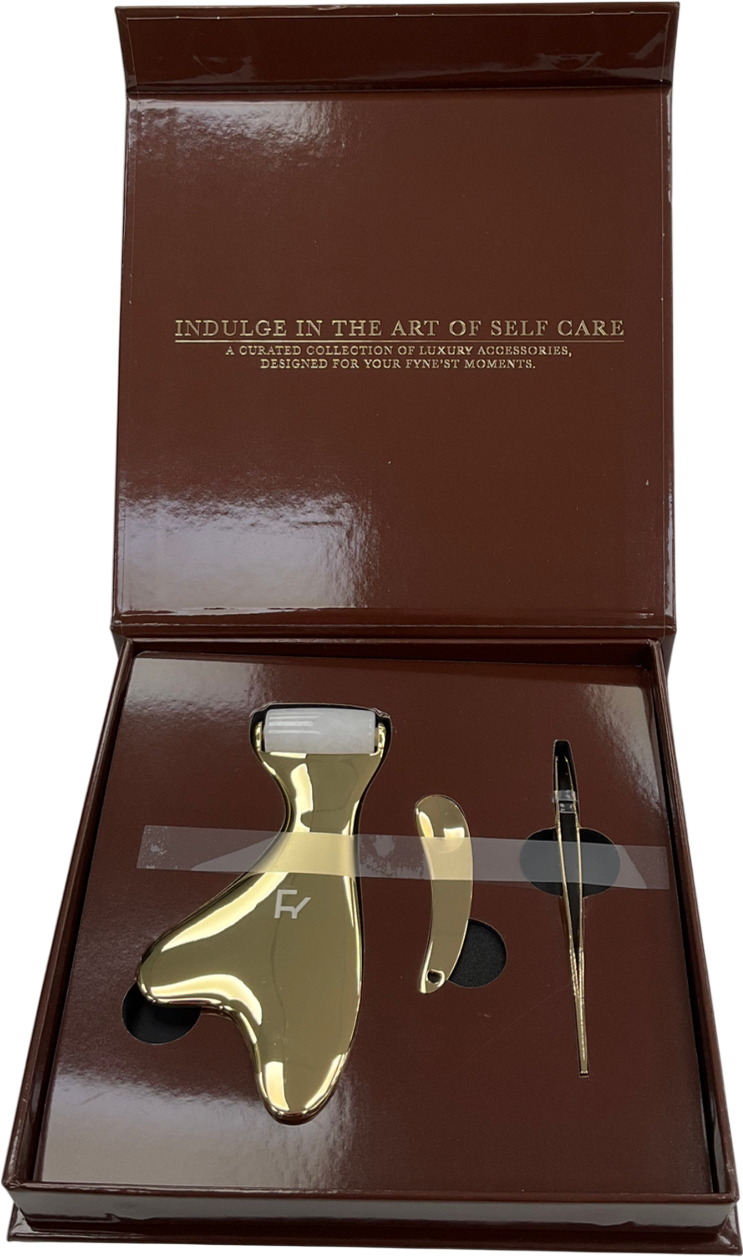 FYNE Face Roller, Spatular And Tweezers Set