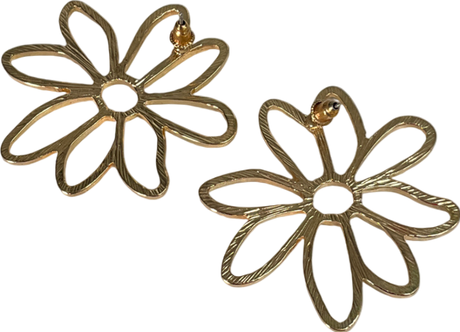 Metallic Flower Gold Stud Earrings