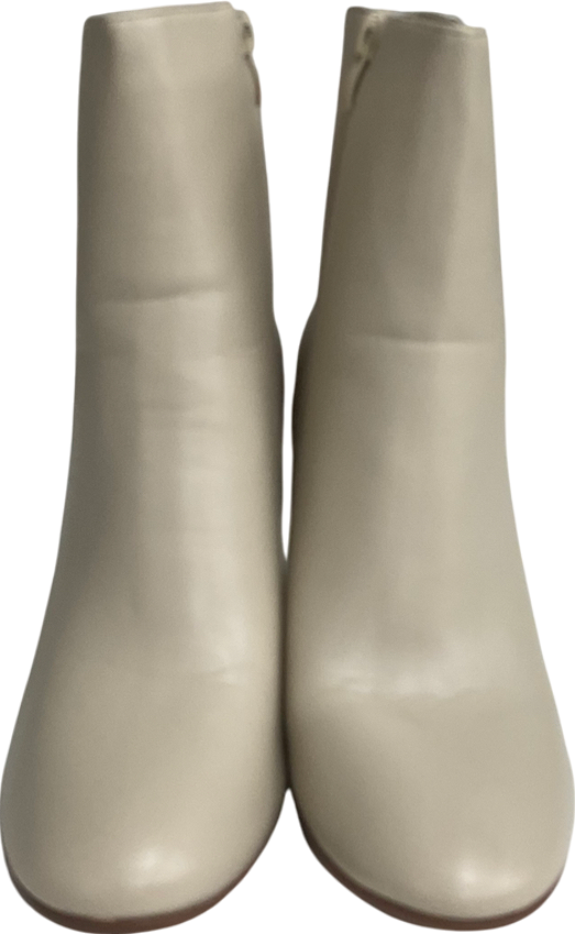 Ideal shoes Cream Round Toe Stacked Heel Ankle Boots UK 6 EU 39 👠