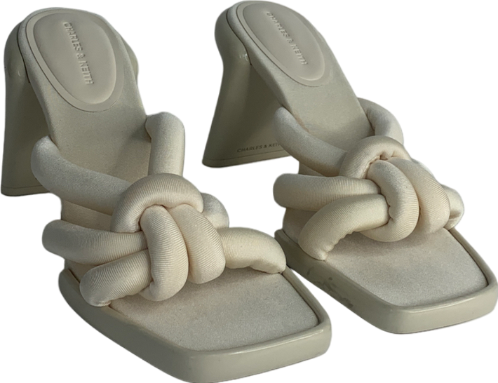 Charles & Keith Cream Toni Knotted Puffy-strap Mules UK 6 EU 39 👠
