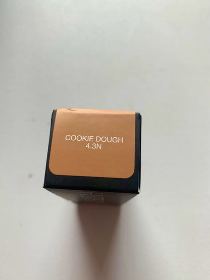 Huda Beauty #FauxFilter Luminous Matte Liquid Concealer Cookie Dough 4.3N 9 ml