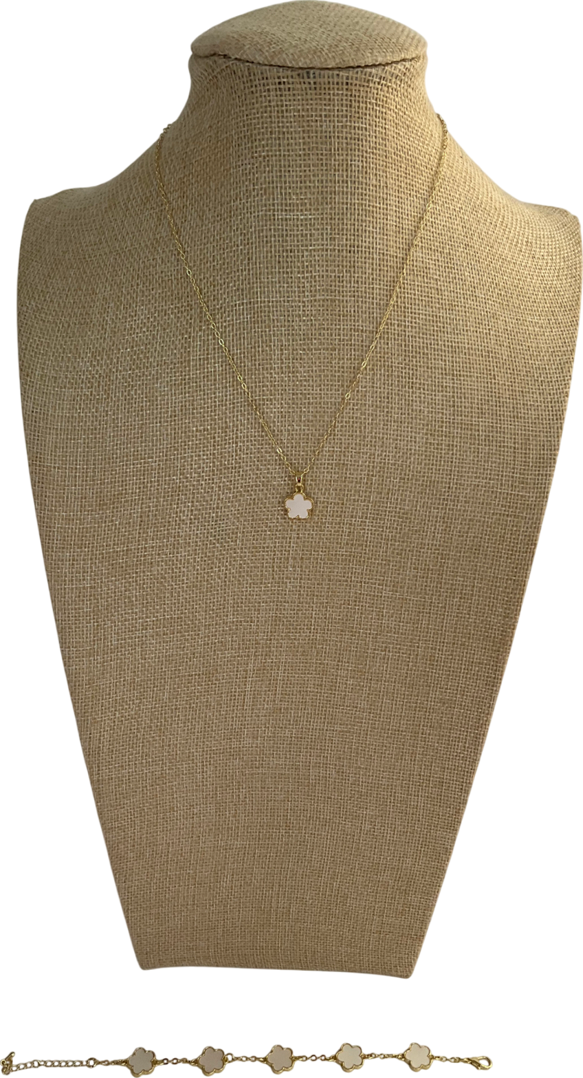 Cream Pearl Clover Sets, Bracelet With Matching Necklace