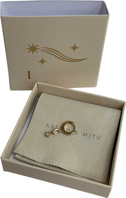 Astrid & Miyu Gold Star & Moon Charm Huggies In Gold One Size