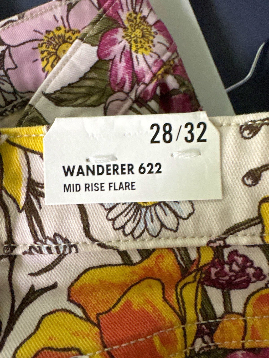 Wrangler Floral Wanderer 622 Mid Rise Flare Trousers UK W28 L32