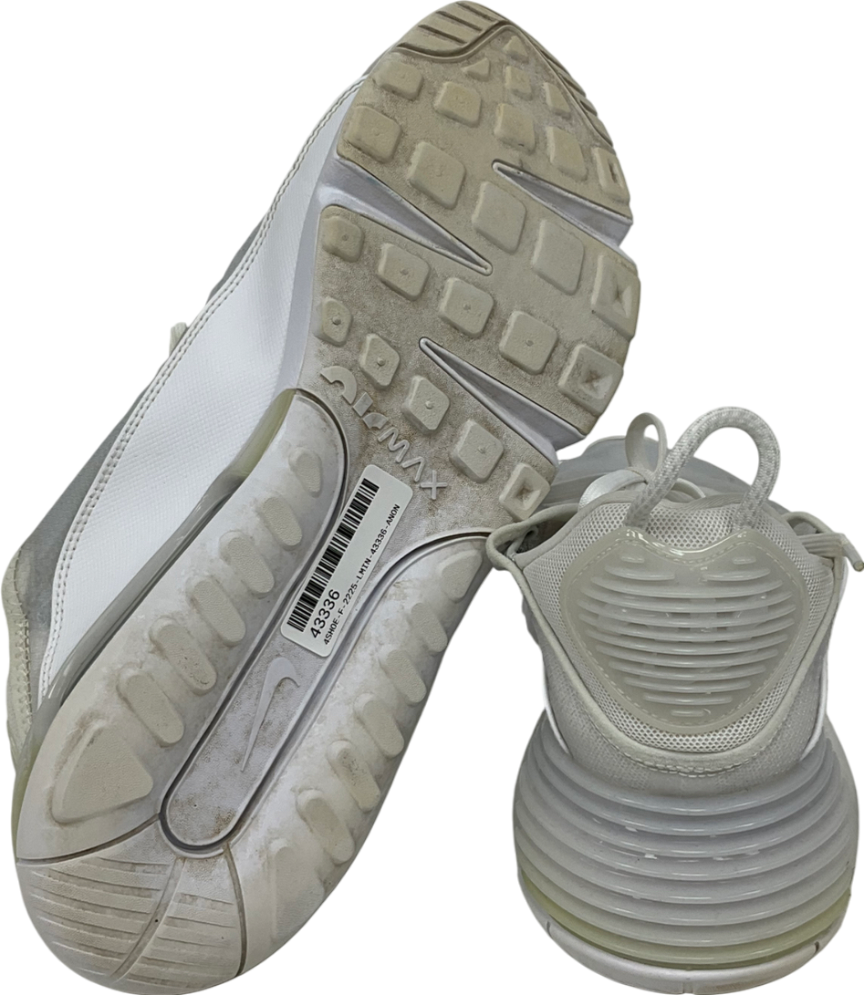 Nike White Air Max 2090 Trainers UK 9 EU 43 👞