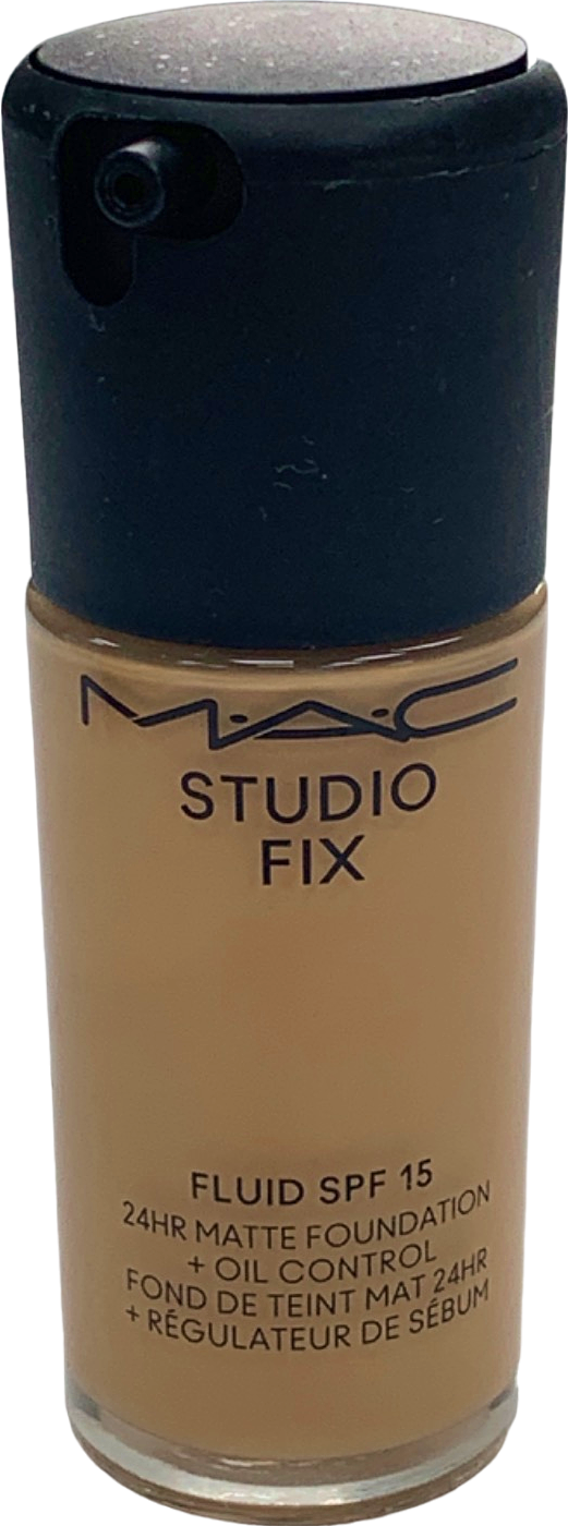 MAC Studio Fix Fluid SPF 15 24HR Matte Foundation + Oil Control NC20 30ml