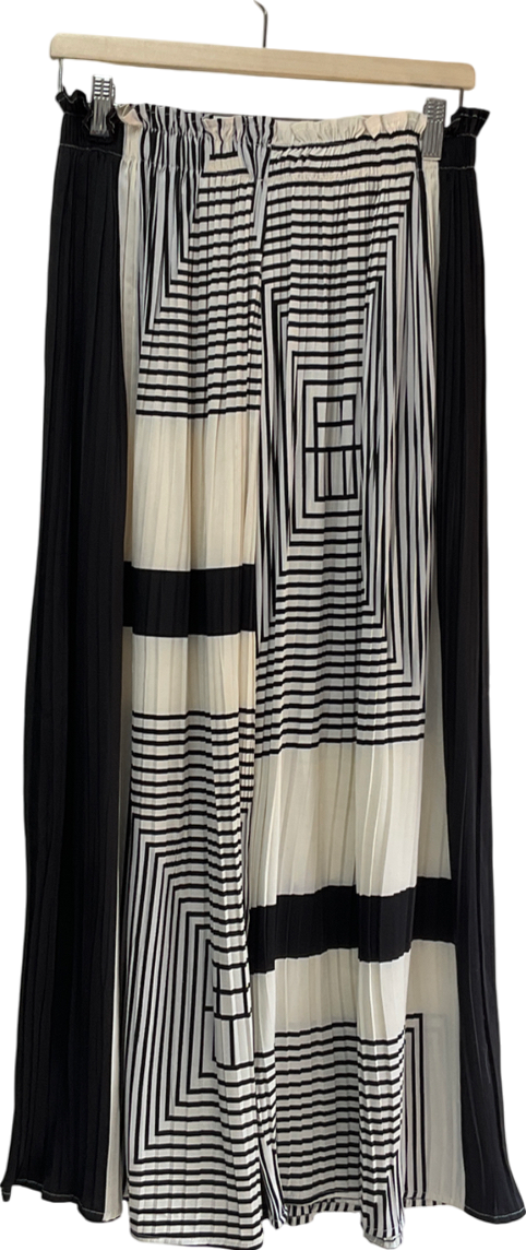 angel eye Plisse Wide Leg Trousers In Black Floral Print