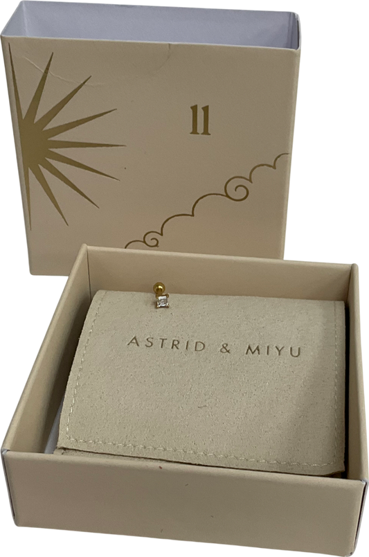 Astrid & Miyu Gold Square Crystal Barbell In Gold One Size