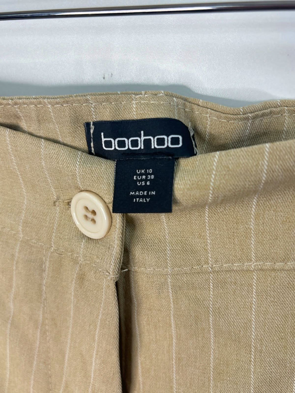 Boohoo Beige Cargo Shorts UK 10