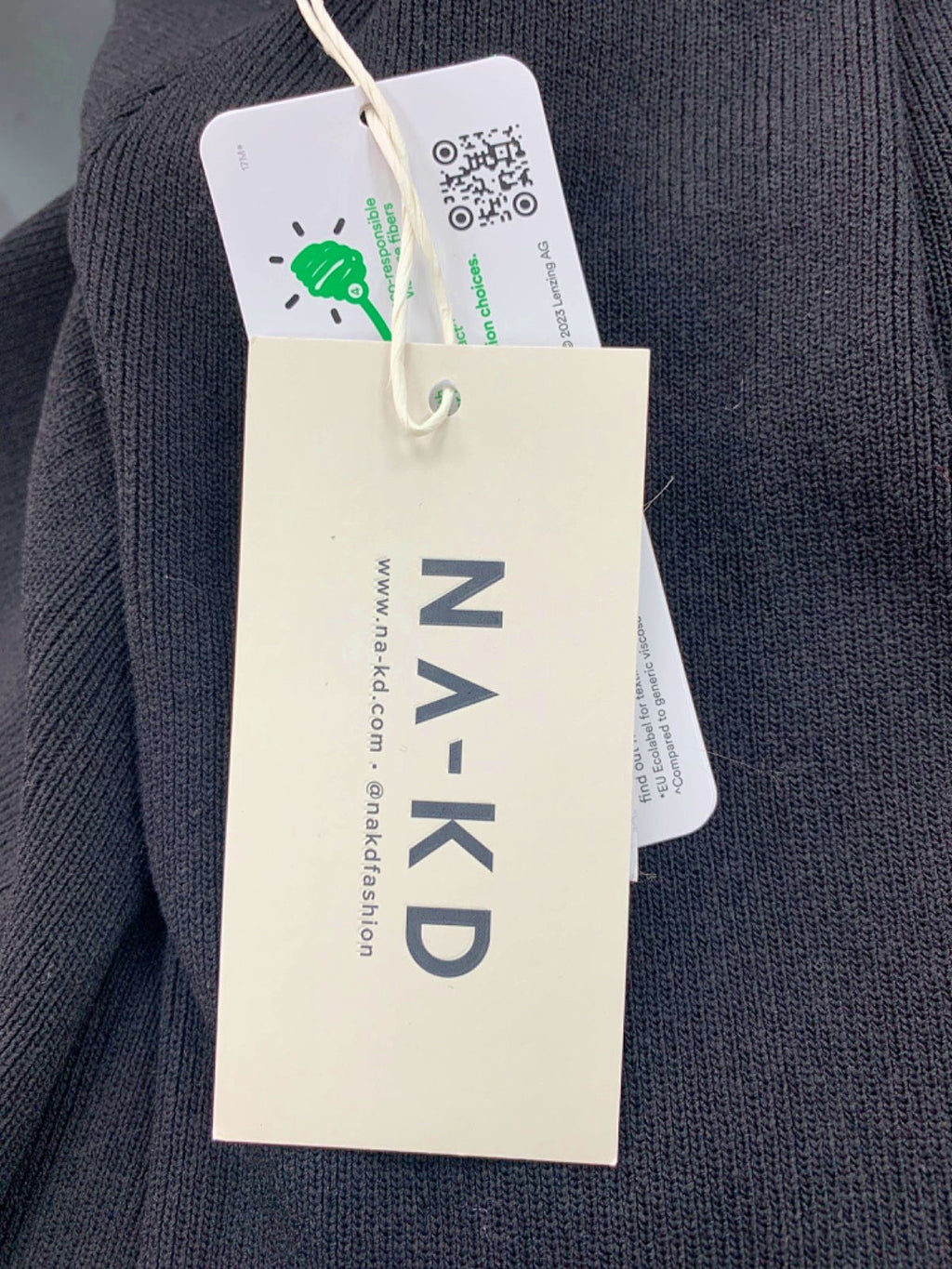 NA-KD Black Wavy Shoulder Tight Fine Knitted Top UK S