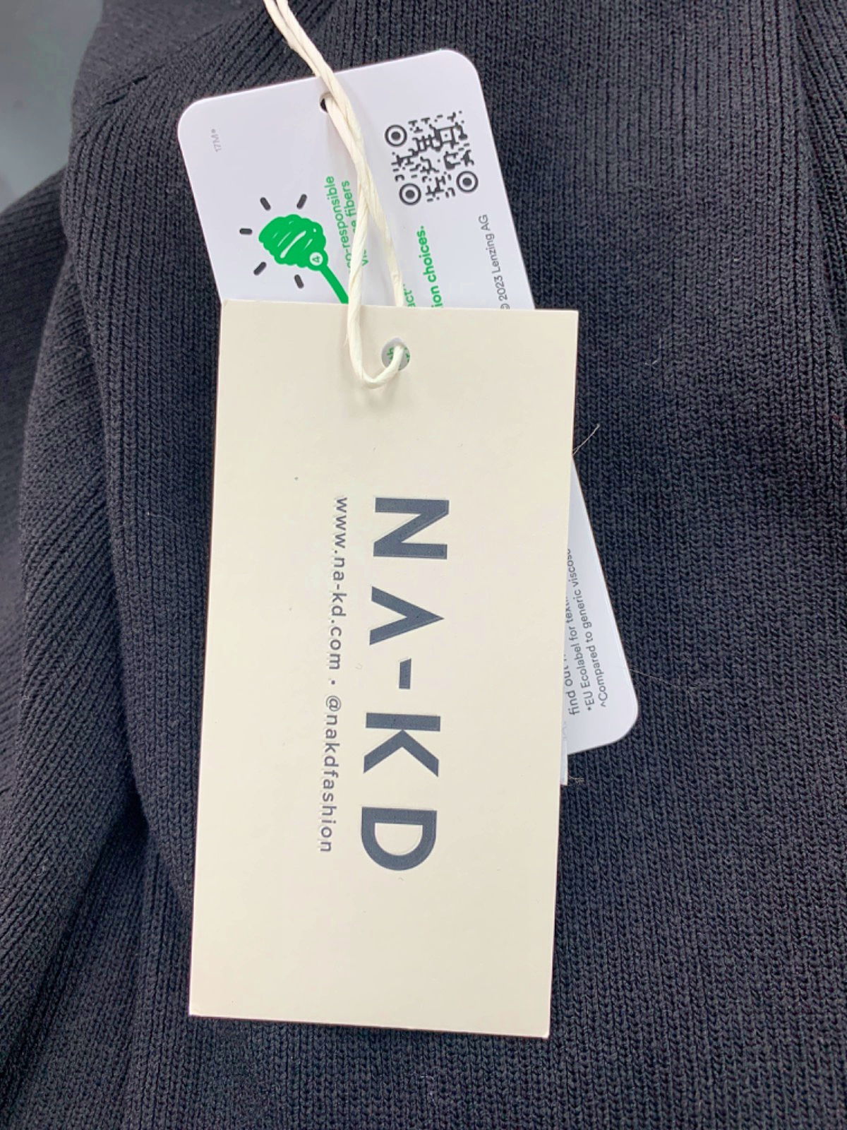 NA-KD Black Wavy Shoulder Tight Fine Knitted Top UK S